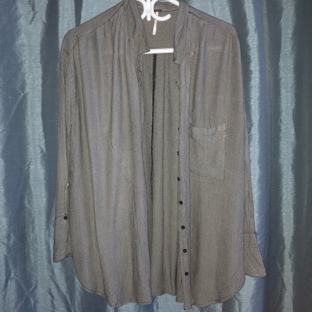 Free People Gray Lightweight Shirt Jacket -pinstripe, 100% rayon- woman’s small